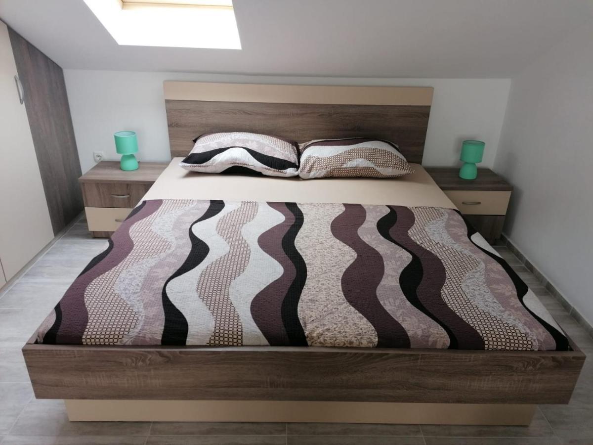Apartment Niva Нин Екстериор снимка
