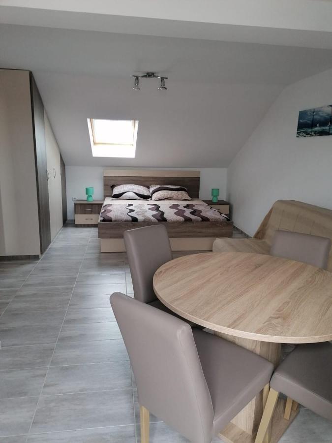 Apartment Niva Нин Екстериор снимка