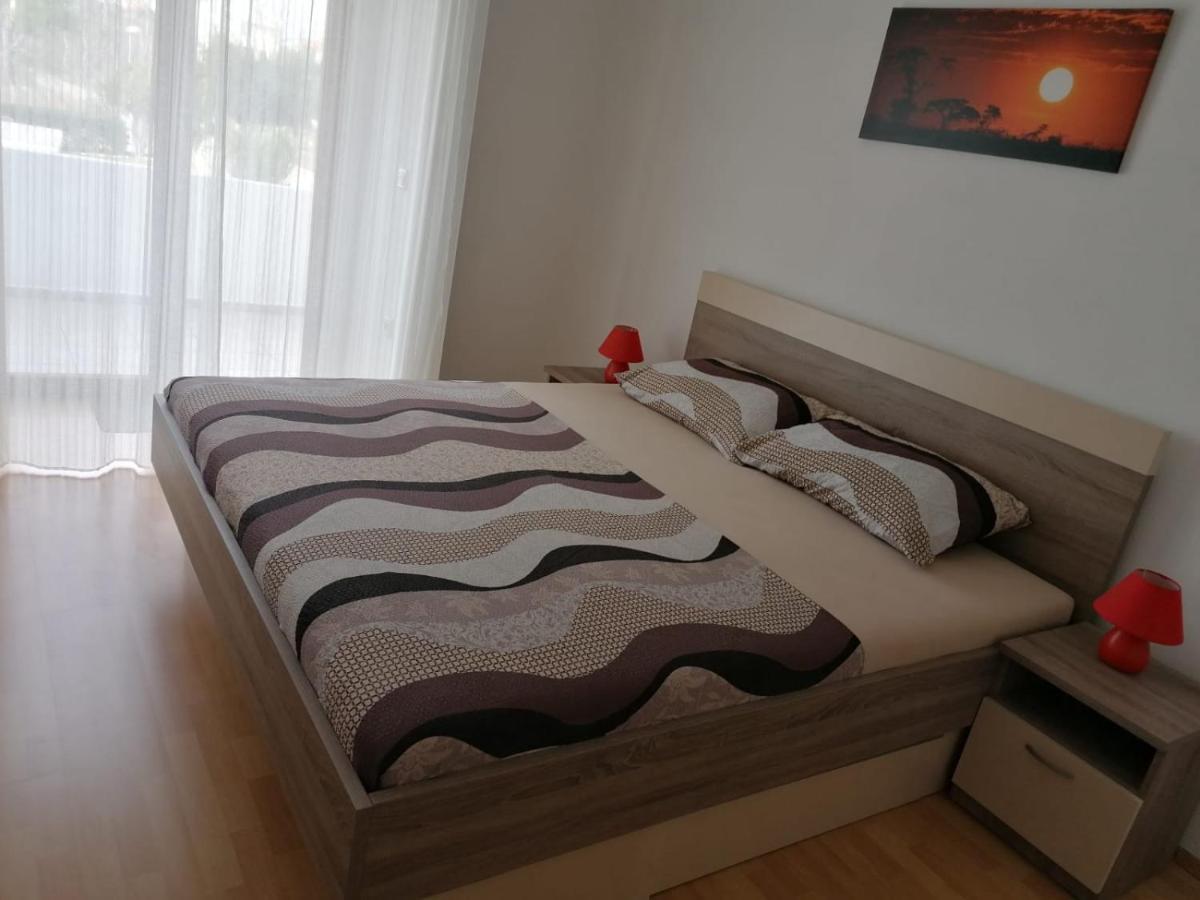 Apartment Niva Нин Екстериор снимка