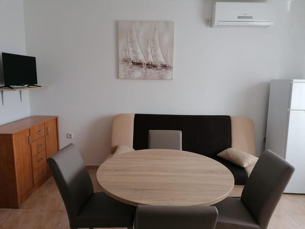 Apartment Niva Нин Екстериор снимка
