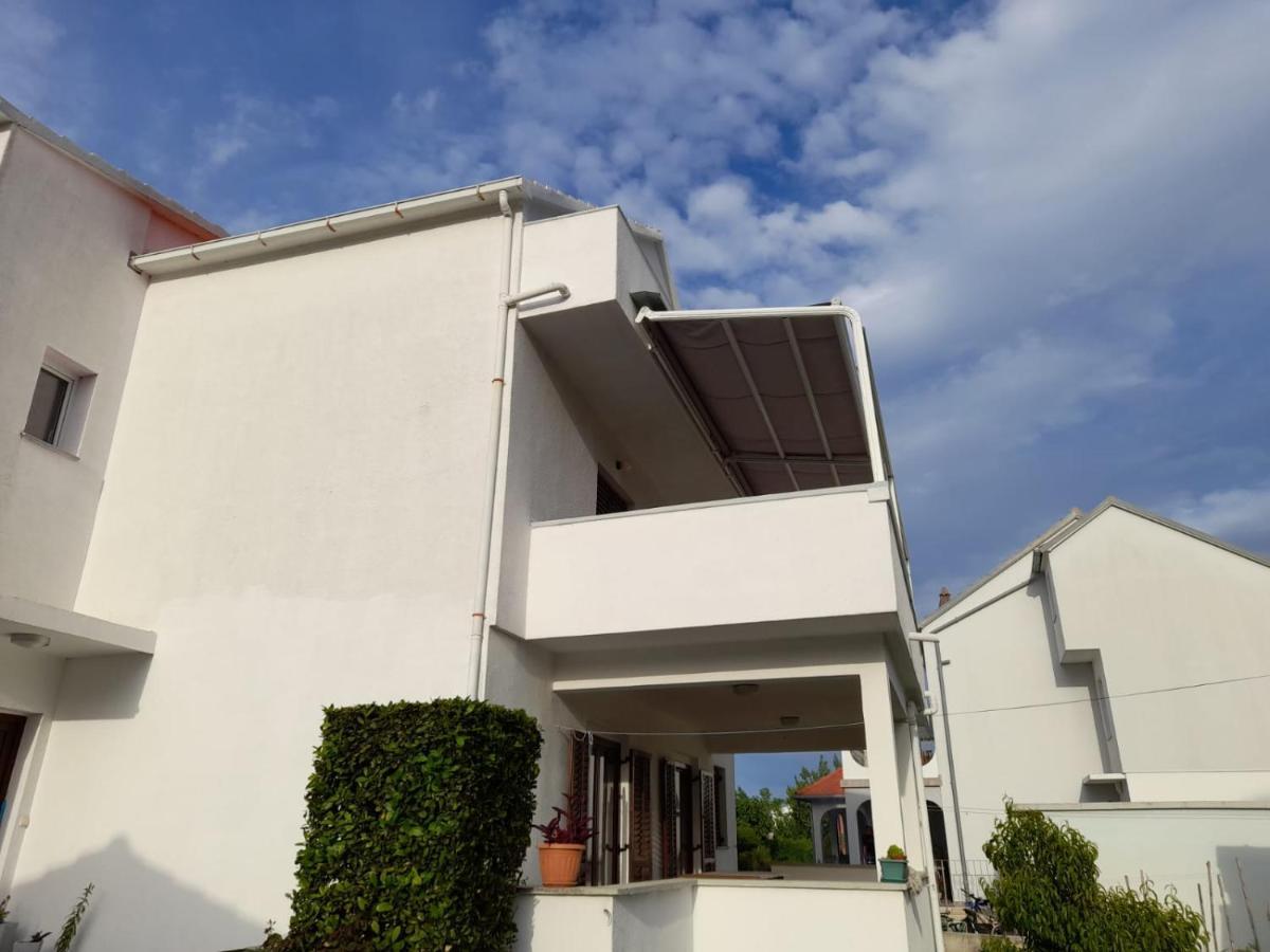Apartment Niva Нин Екстериор снимка