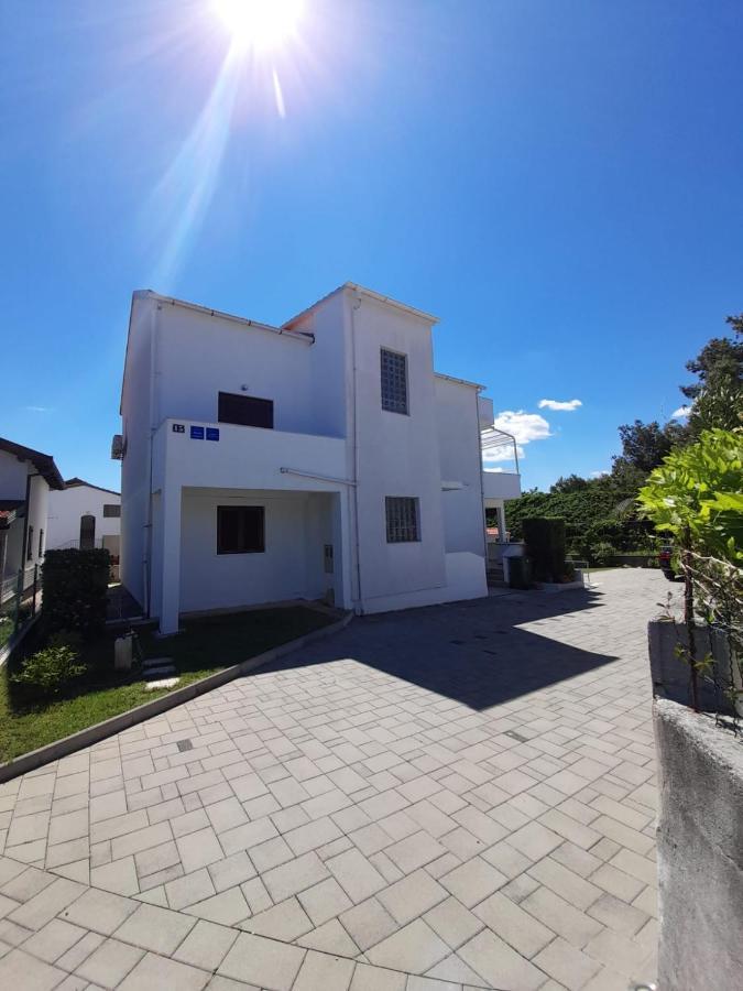Apartment Niva Нин Екстериор снимка