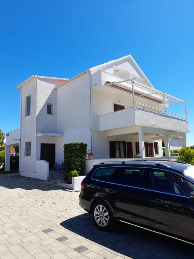 Apartment Niva Нин Екстериор снимка