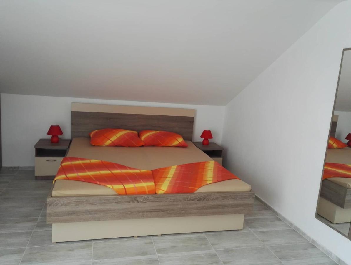 Apartment Niva Нин Екстериор снимка