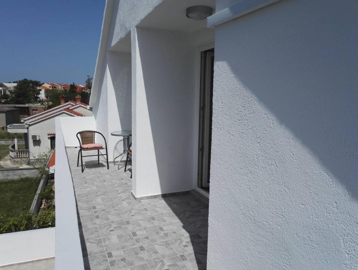 Apartment Niva Нин Екстериор снимка