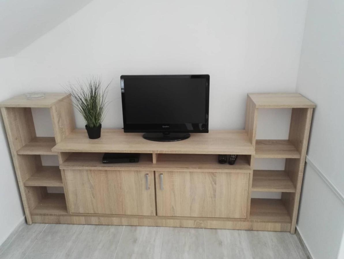 Apartment Niva Нин Екстериор снимка